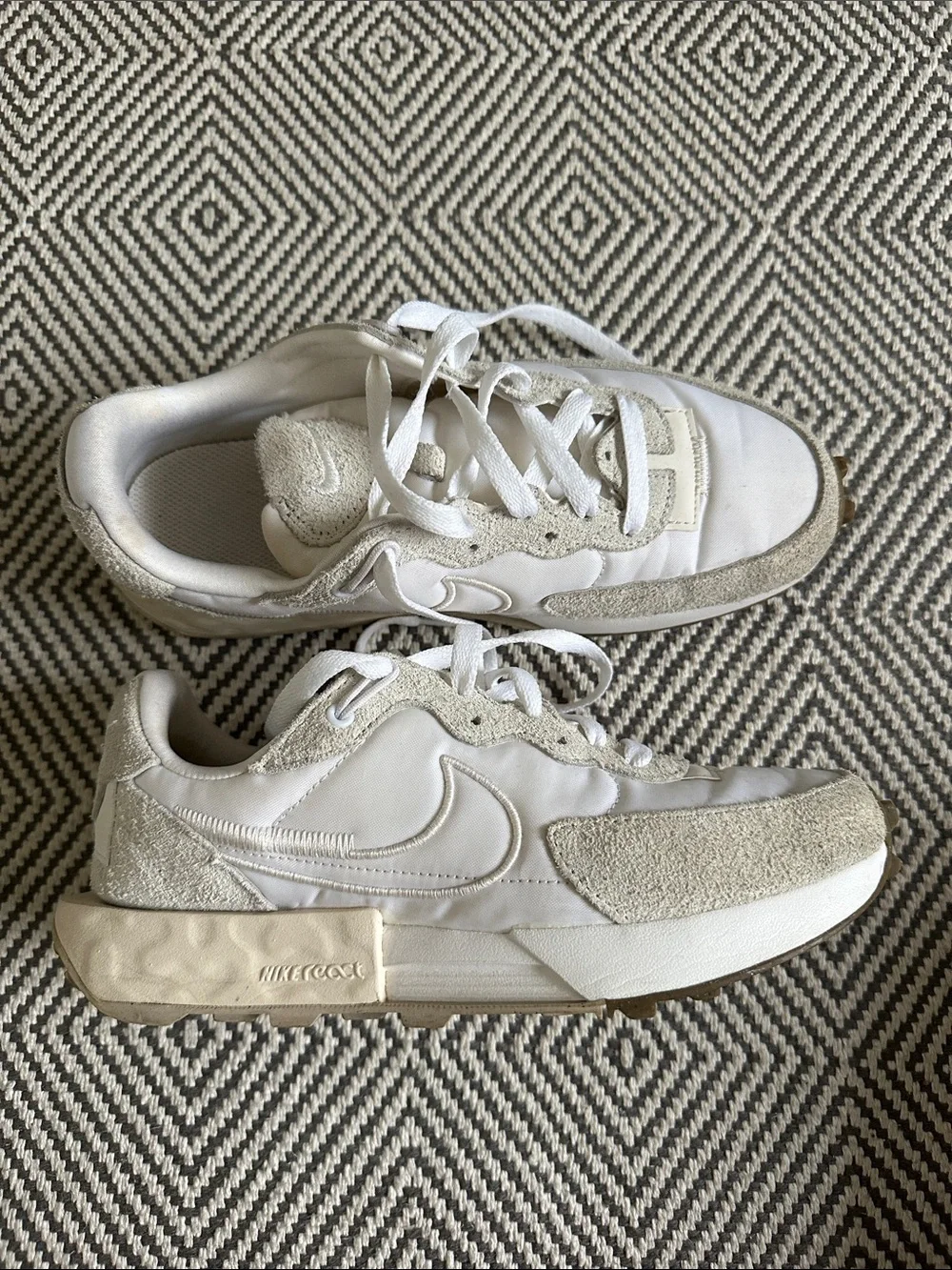 sz 7 Nike React